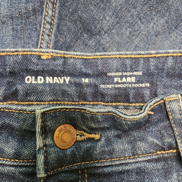 NWT Old Navy higher high rise Flare jeans size 14 - Picture 5 of 6
